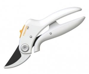 Nůžky dvoučepelové bílé PowerLever P57 Fiskars 1026916
